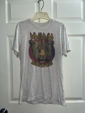 Def Leppard "Rocks of Ages" Leopard Graphic Tee - Light Heather Gray